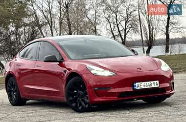 Седан Tesla Model 3 2023 в Днепре