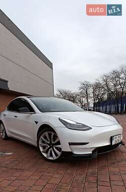 Седан Tesla Model 3 2019 в Одессе