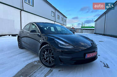 Седан Tesla Model 3 2020 в Виннице