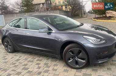Седан Tesla Model 3 2020 в Днепре