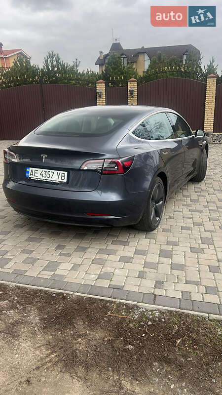 Седан Tesla Model 3 2020 в Днепре