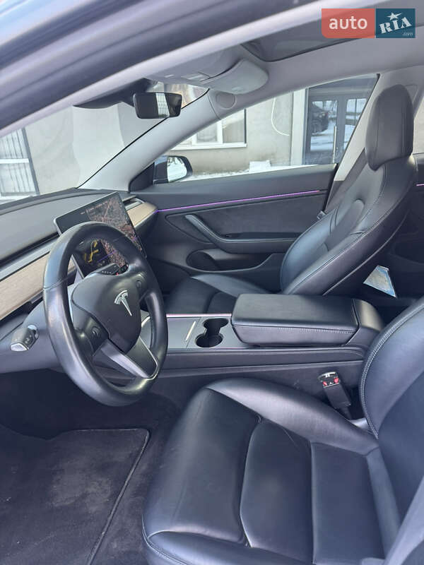 Седан Tesla Model 3 2018 в Киеве