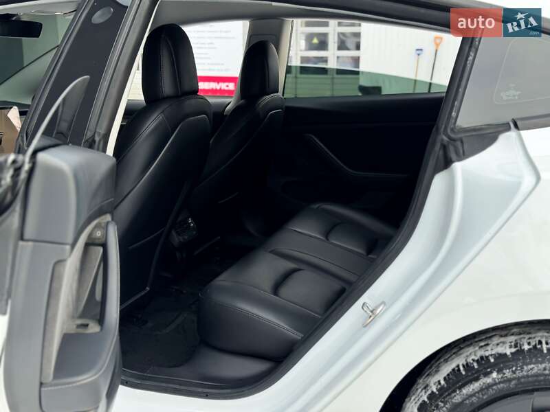 Седан Tesla Model 3 2022 в Киеве фото 15 Седан Tesla Model 3 2022 в Киеве