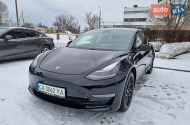 Седан Tesla Model 3 2021 в Черкасах