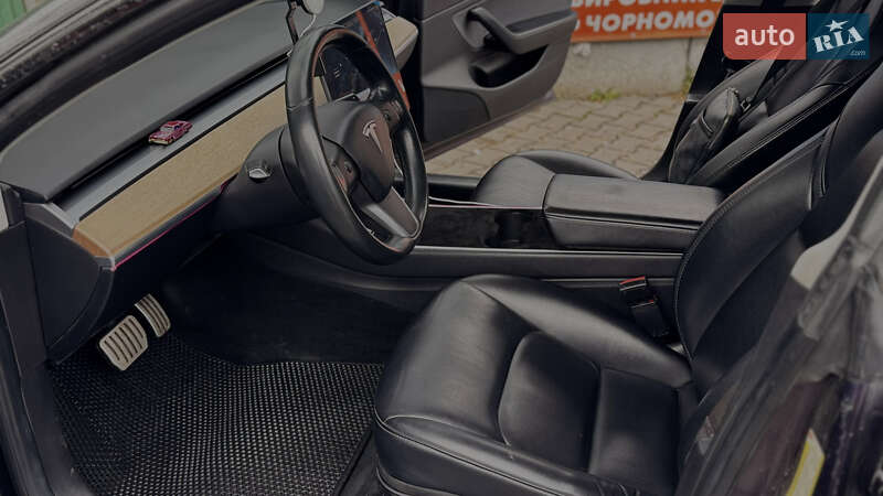 Седан Tesla Model 3 2018 в Черноморске