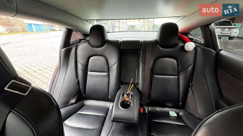 Седан Tesla Model 3 2018 в Черноморске