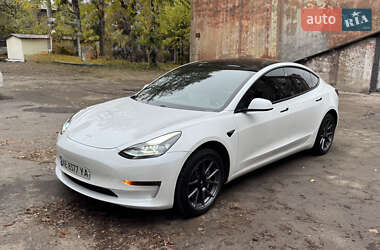 Седан Tesla Model 3 2021 в Каменском