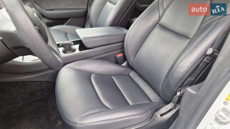 Седан Tesla Model 3 2020 в Киеве фото 17 Седан Tesla Model 3 2020 в Киеве