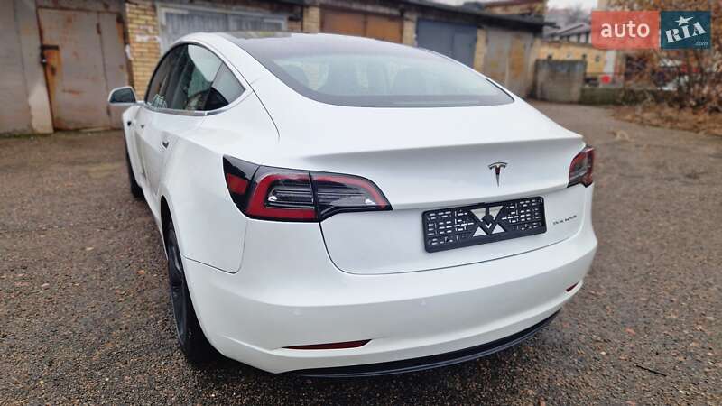 Седан Tesla Model 3 2020 в Киеве фото 25 Седан Tesla Model 3 2020 в Киеве