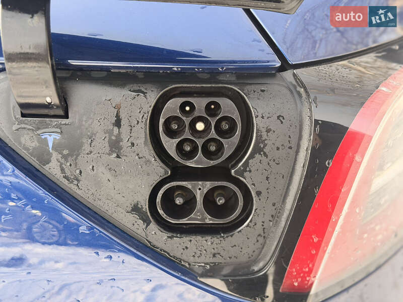 Седан Tesla Model 3 2019 в Тернополе