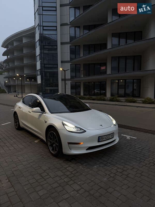 Tesla Model 3 2019 Tesla Model 3 2019