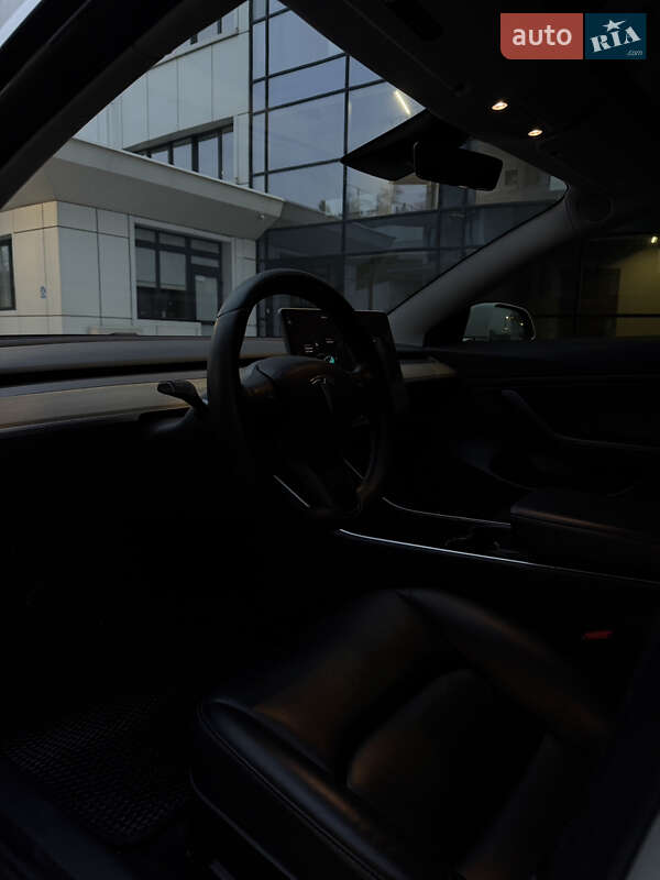 Седан Tesla Model 3 2019 в Одессе фото 4 Седан Tesla Model 3 2019 в Одессе