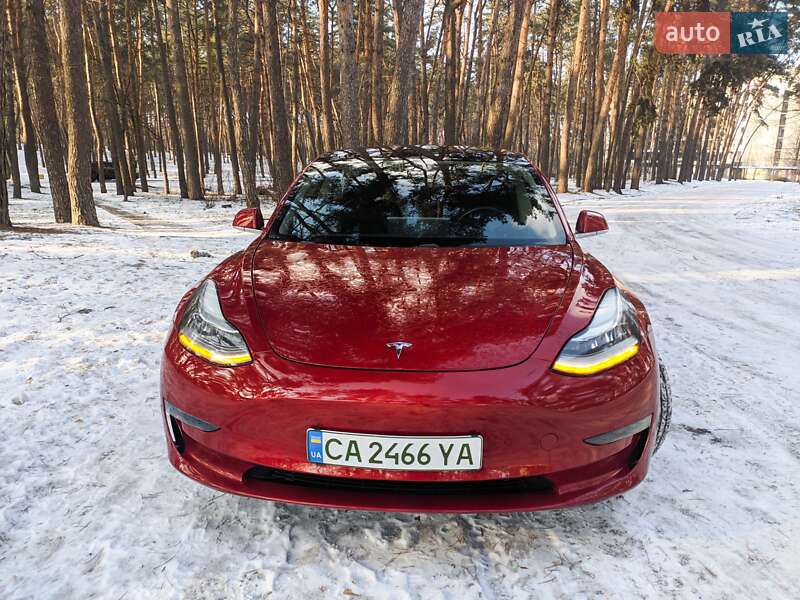 Седан Tesla Model 3 2018 в Черкассах