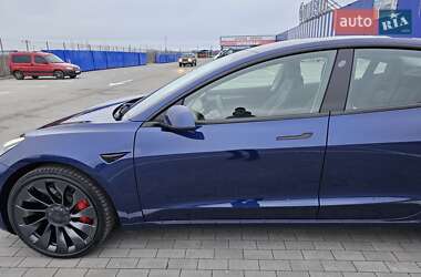 Седан Tesla Model 3 2023 в Виннице