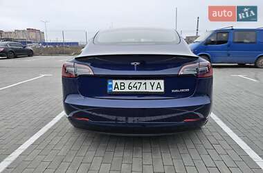 Седан Tesla Model 3 2023 в Виннице