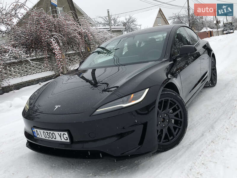 Седан Tesla Model 3 2024 в Ирпене