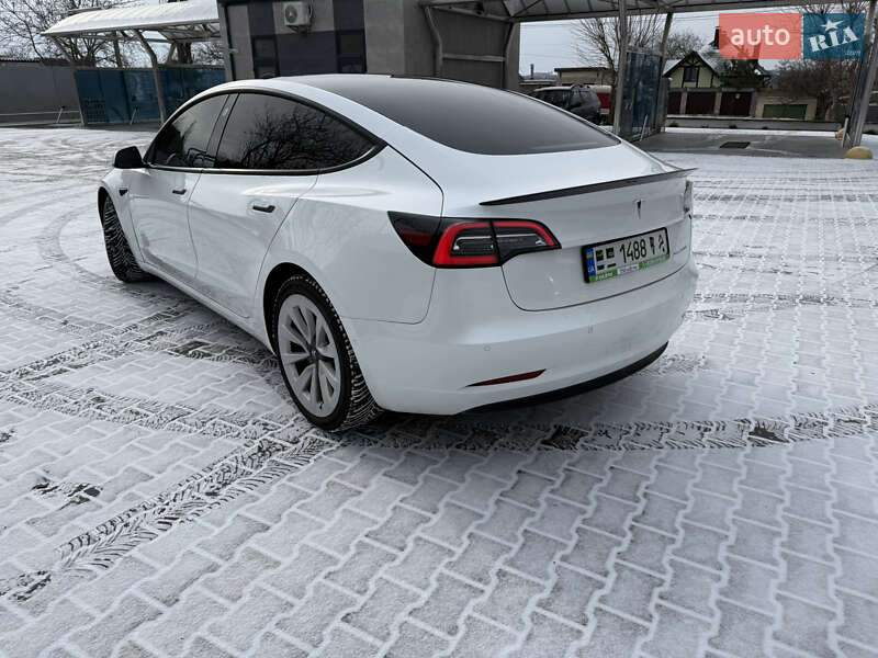 Седан Tesla Model 3 2021 в Миколаєві