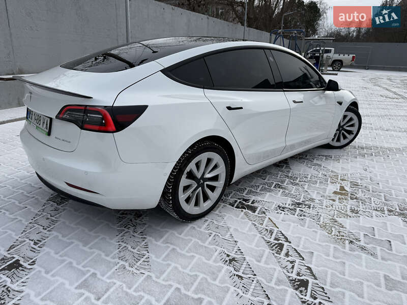 Седан Tesla Model 3 2021 в Миколаєві