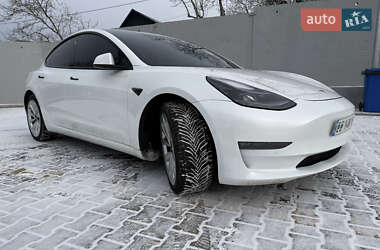 Седан Tesla Model 3 2021 в Николаеве