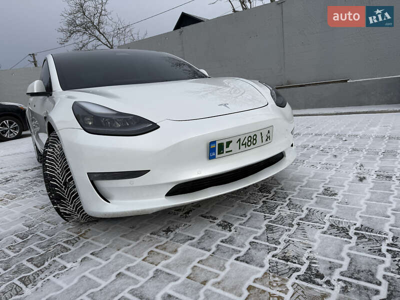 Седан Tesla Model 3 2021 в Миколаєві