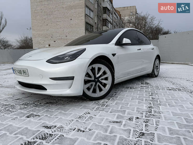 Седан Tesla Model 3 2021 в Миколаєві