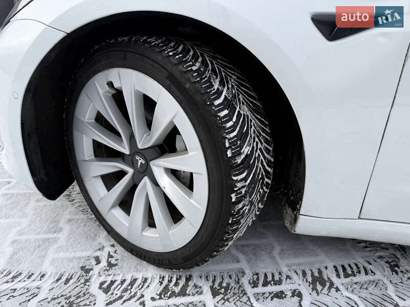 Седан Tesla Model 3 2021 в Миколаєві