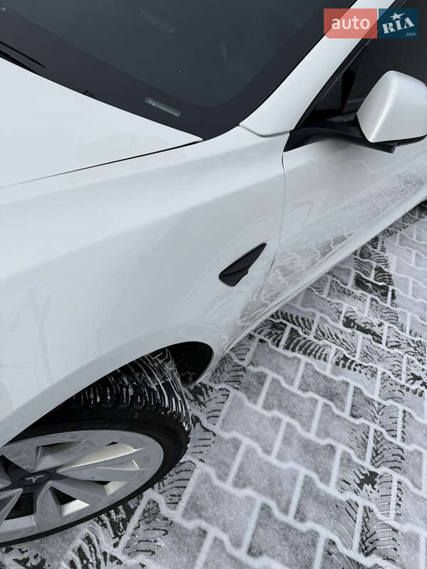 Седан Tesla Model 3 2021 в Миколаєві