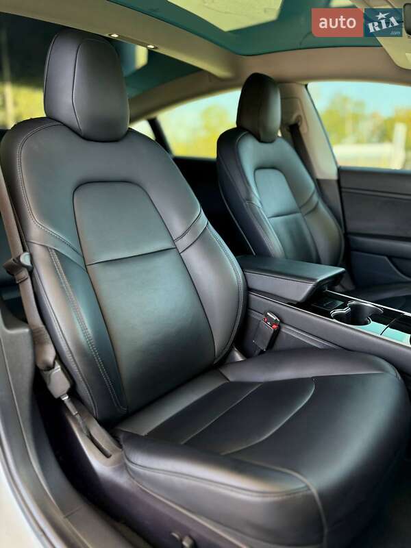 Седан Tesla Model 3 2019 в Днепре