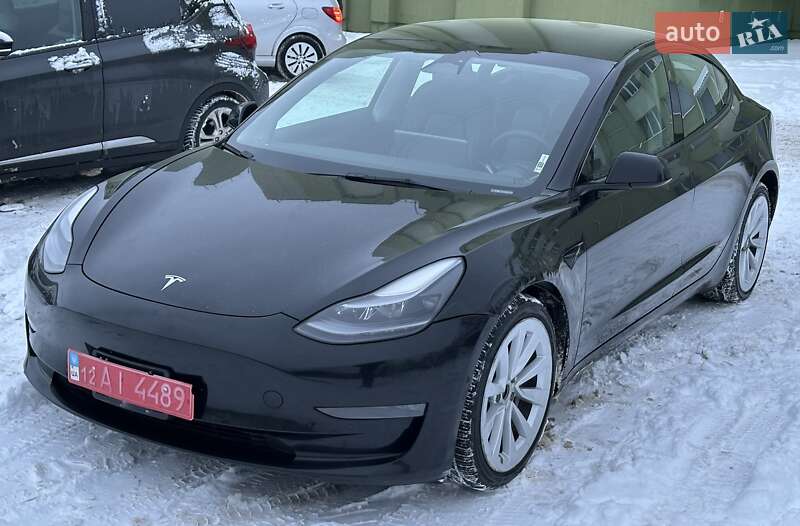 Седан Tesla Model 3 2022 в Рівному