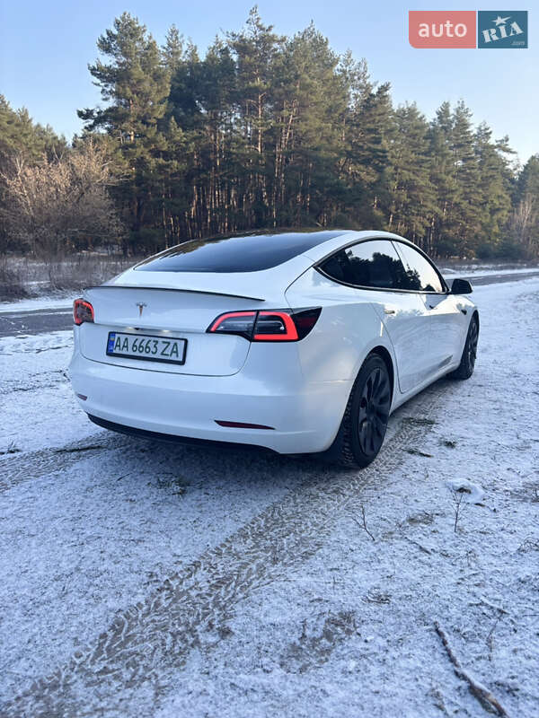 Седан Tesla Model 3 2021 в Кременчуге