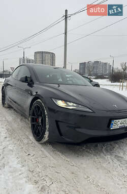 Седан Tesla Model 3 2024 в Львове