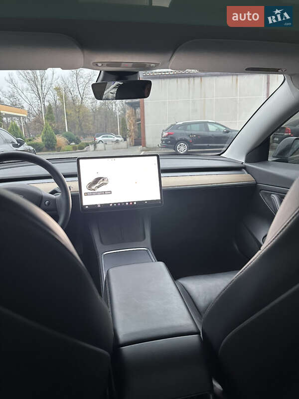 Седан Tesla Model 3 2021 в Днепре