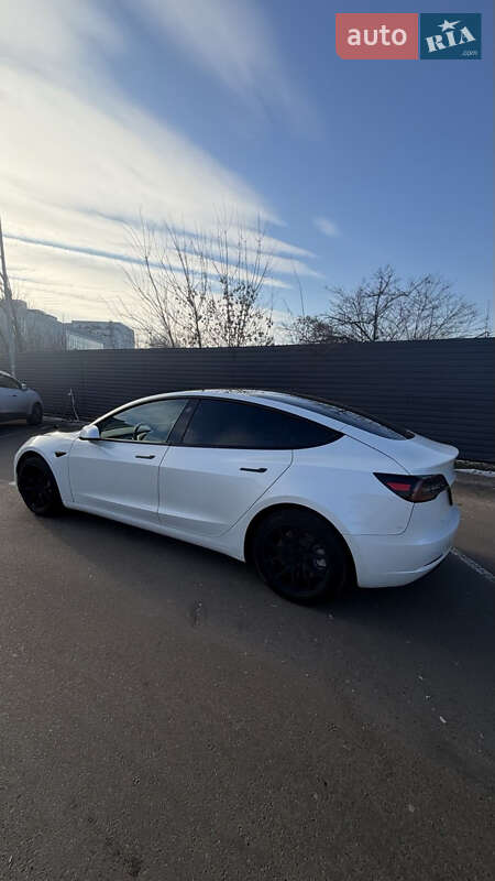 Седан Tesla Model 3 2022 в Одессе