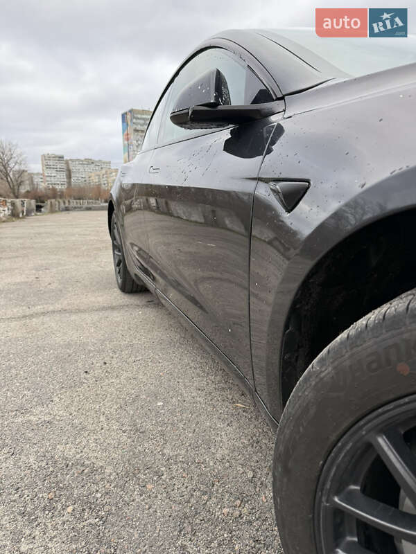 Седан Tesla Model 3 2024 в Днепре