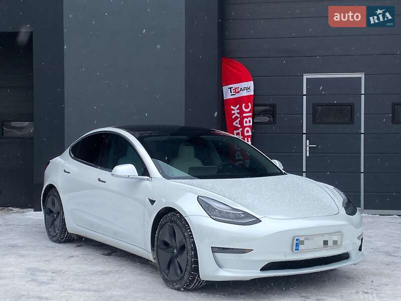 Седан Tesla Model 3 2019 в Киеве фото 12 Седан Tesla Model 3 2019 в Киеве