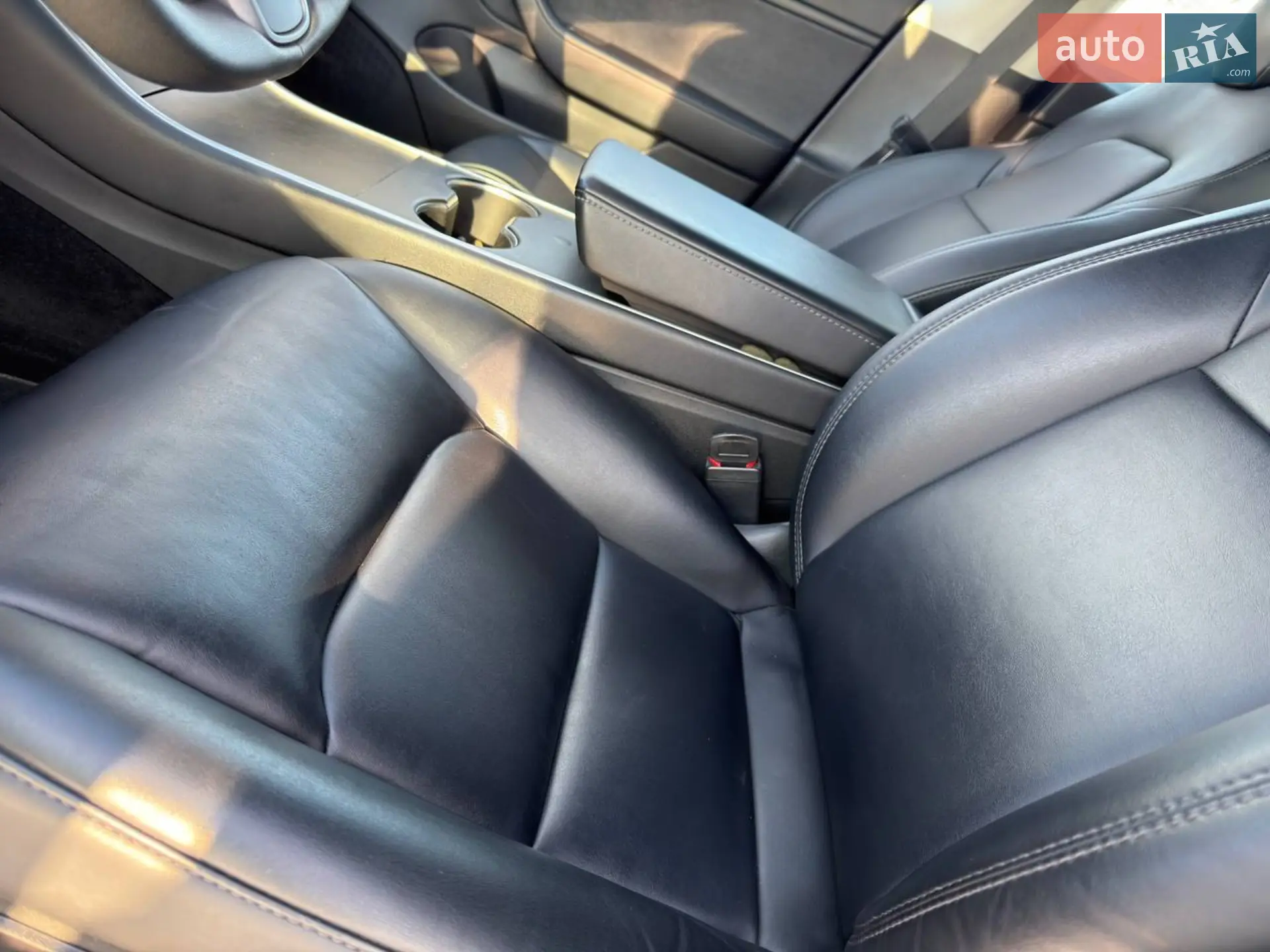 2020 Tesla Model 3 - мініатюра 31