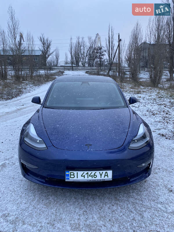 Седан Tesla Model 3 2022 в Кременчуге