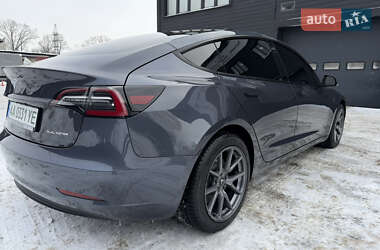 Седан Tesla Model 3 2022 в Киеве