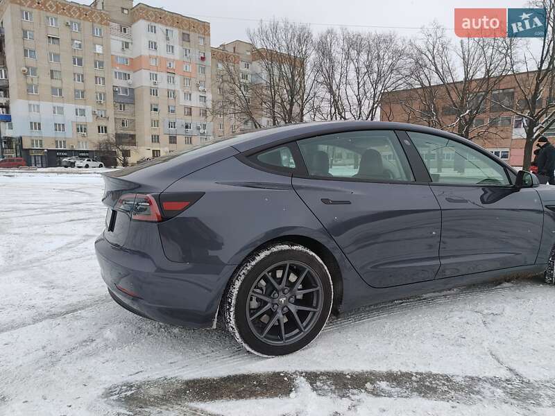 Седан Tesla Model 3 2023 в Кропивницькому