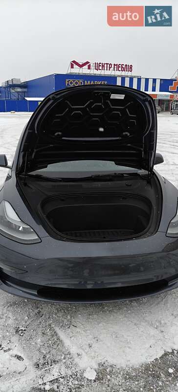 Седан Tesla Model 3 2023 в Кропивницькому