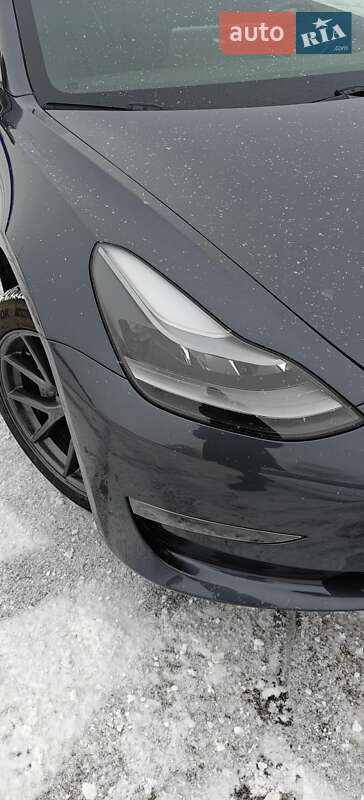 Седан Tesla Model 3 2023 в Кропивницькому