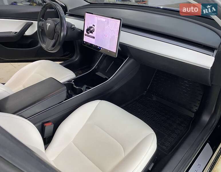 Седан Tesla Model 3 2018 в Одессе