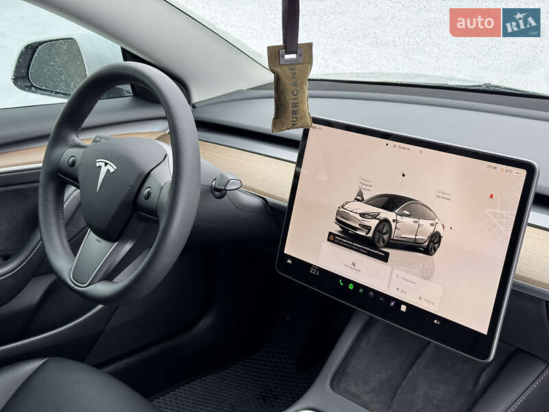 Седан Tesla Model 3 2023 в Дніпрі