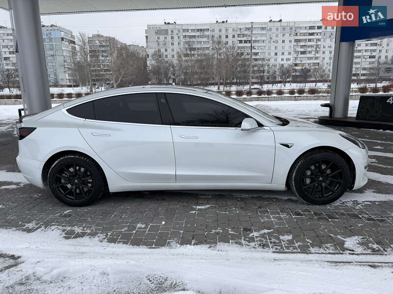 Седан Tesla Model 3 2020 в Запорожье