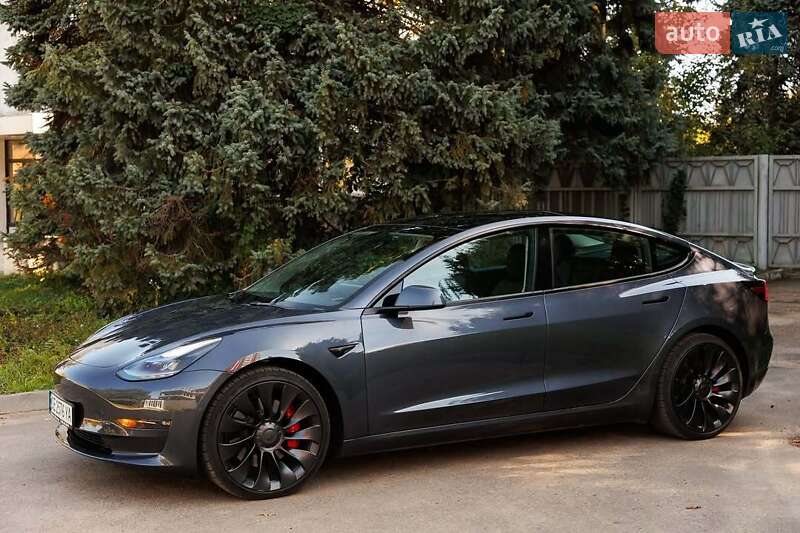 Седан Tesla Model 3 2022 в Львові