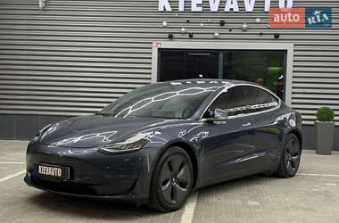 Седан Tesla Model 3 2020 в Києві