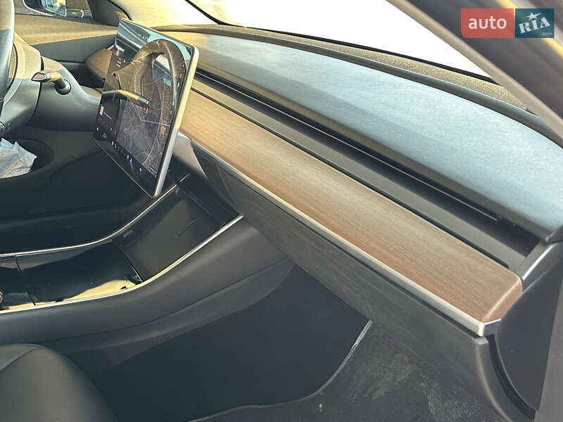 Седан Tesla Model 3 2018 в Киеве фото 29 Седан Tesla Model 3 2018 в Киеве