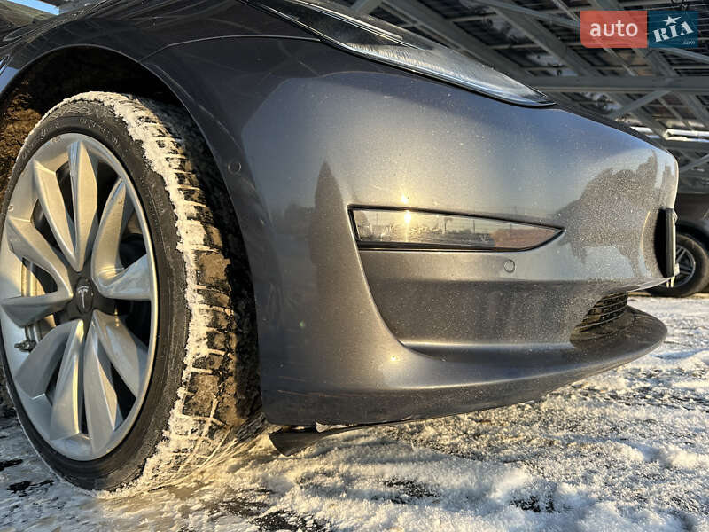 Седан Tesla Model 3 2018 в Киеве фото 32 Седан Tesla Model 3 2018 в Киеве
