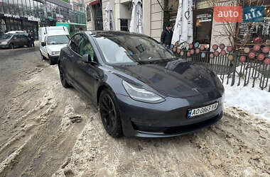 Седан Tesla Model 3 2021 в Ужгороде