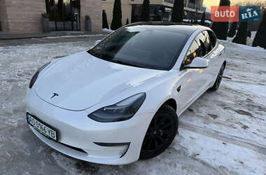 Седан Tesla Model 3 2021 в Ужгороде